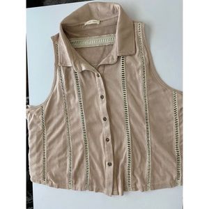 Sis Sis | Sleeveless Button Up Top